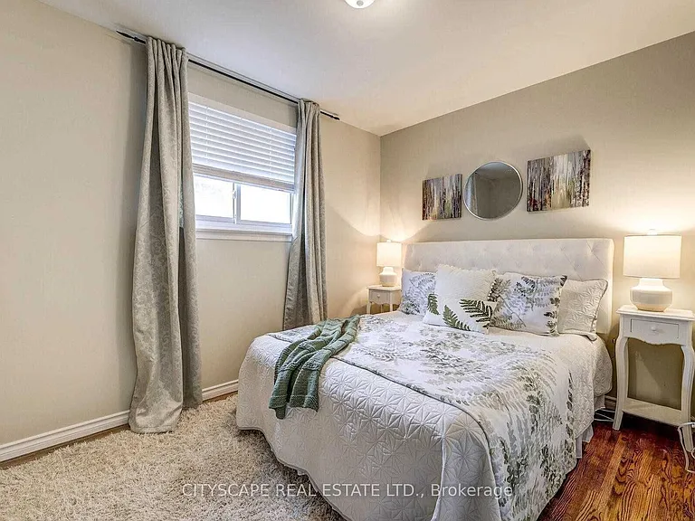 110 Clements Rd E — Photo 10