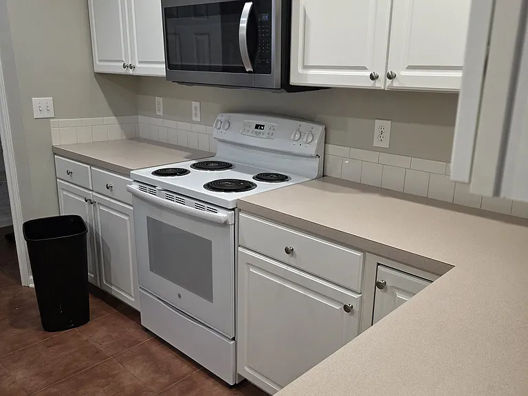 7505 Riverside Ct — Photo 15