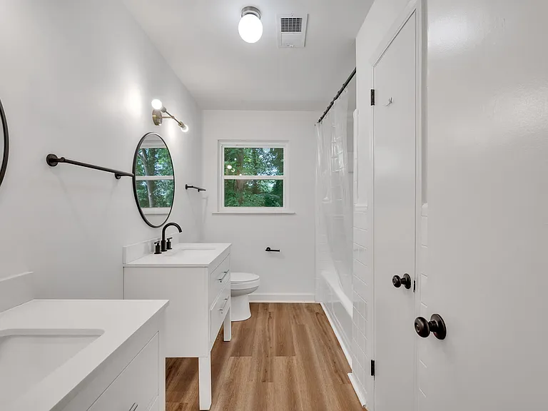 Jenkins Dr — Photo 5