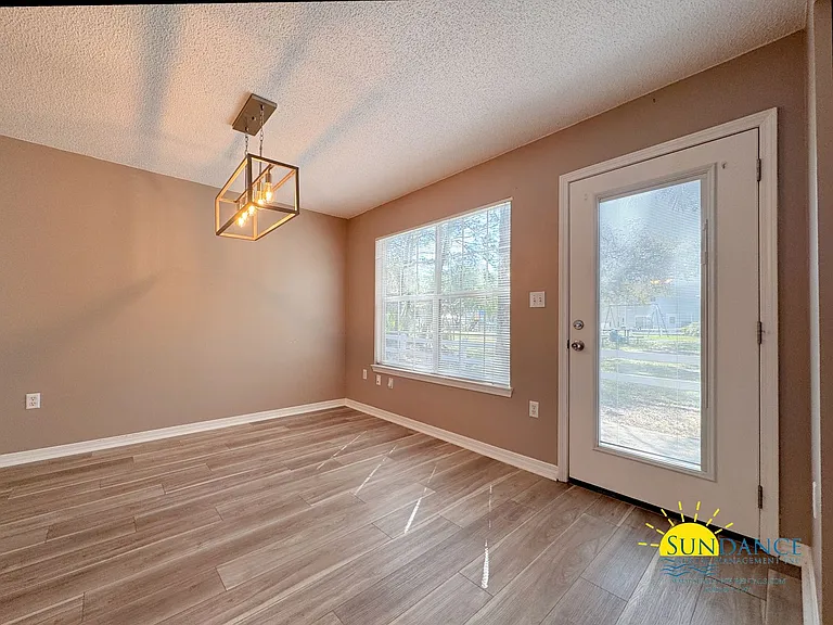 215 Twin Lakes Ln — Photo 25