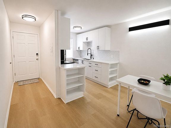 3rd image of 1111 Maxwell Avenue #233
