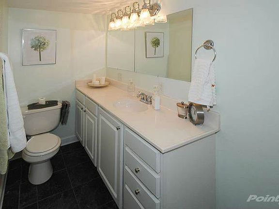 bathroomlowerlevel_700