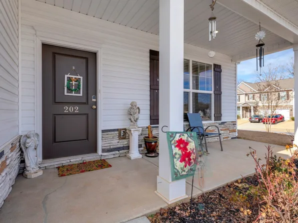 202 Braselton St, Greer, SC 29651