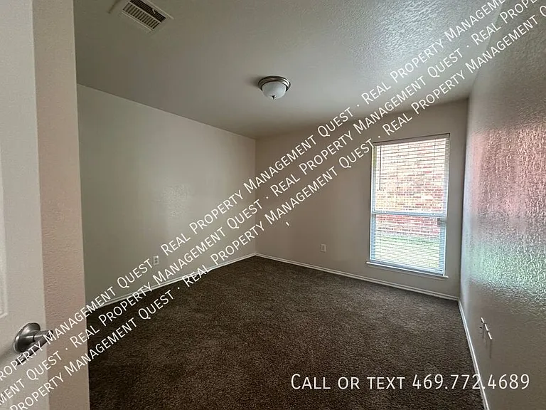 2816 Blue Heron Dr — Photo 8