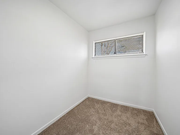 ReNew Franklin Hills — Photo 42
