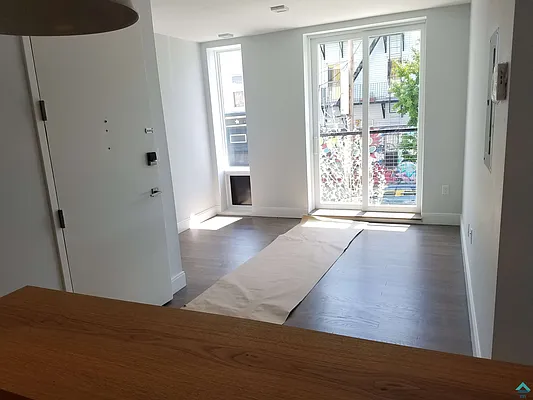 Rented by EXR | media 11