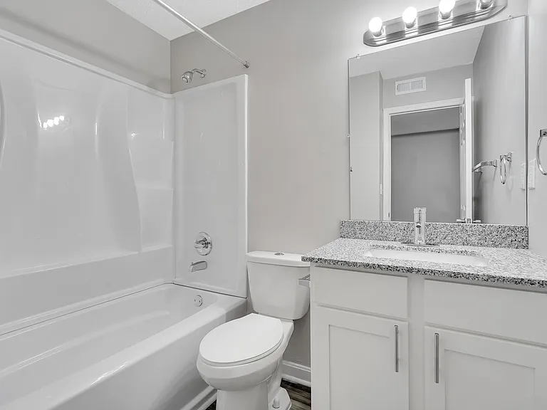 St. Anthony Gardens Apartments — Photo 6