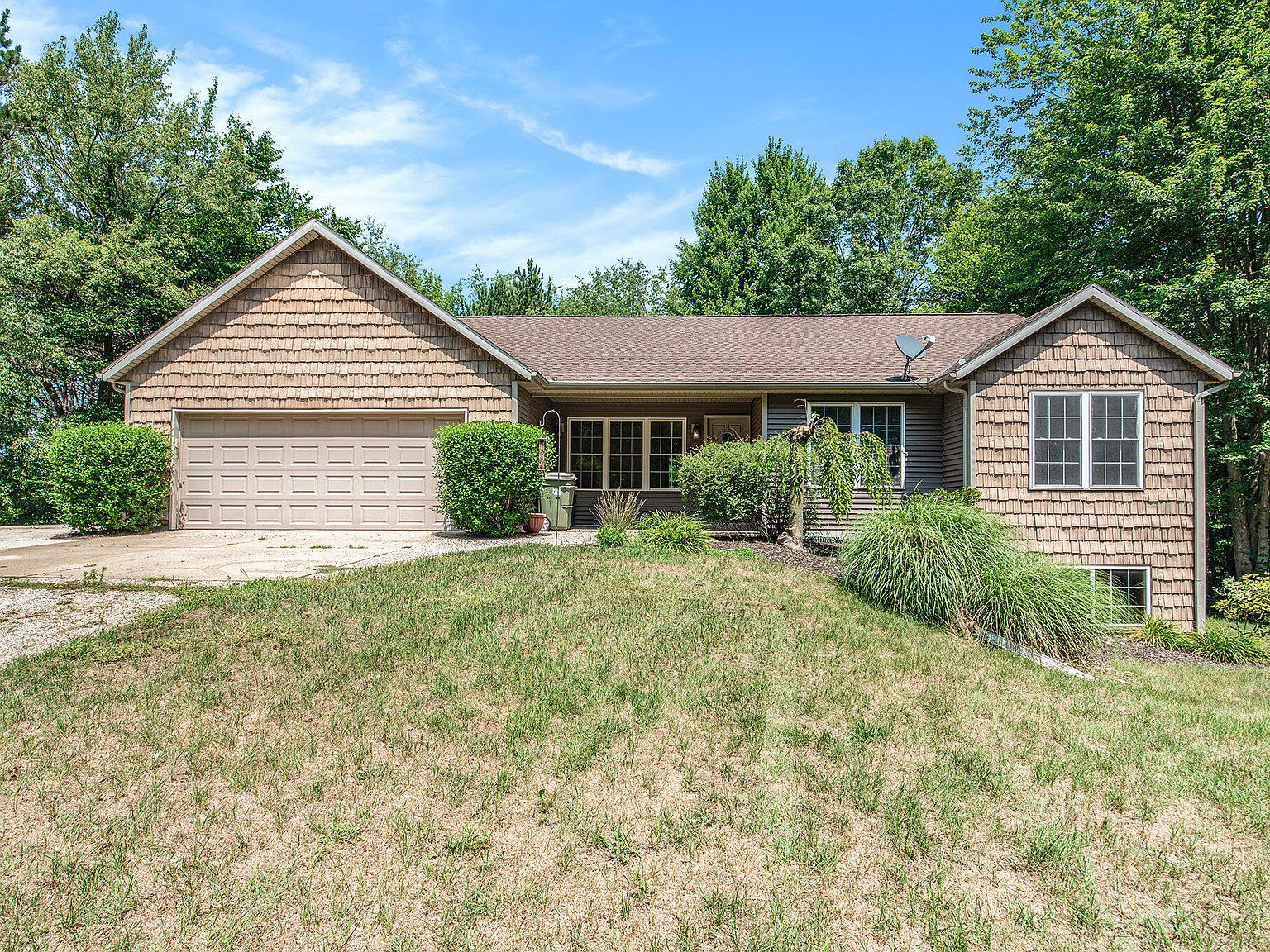 6634 Longwood Dr, Zeeland, MI 49464 MLS 23026136 Zillow