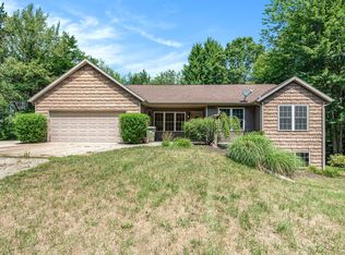 6634 Longwood Dr, Zeeland, MI 49464