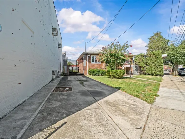 1344 East 64th Street image 15 of 27