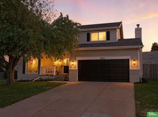 16806 M Cir, Omaha, NE 68135