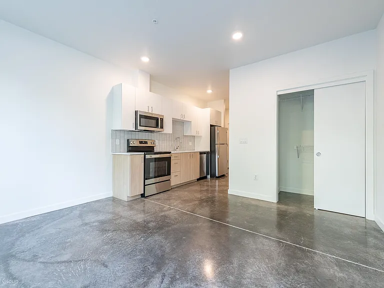 8770 N Willamette Blvd — Photo 20