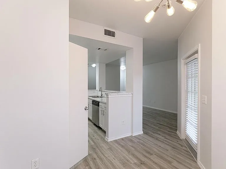 Brynwood Apartments — Photo 66