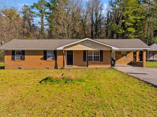 2943 Carol Cir, Rocky Face, GA 30740