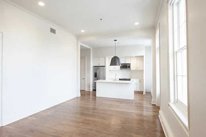 Floor plan 204