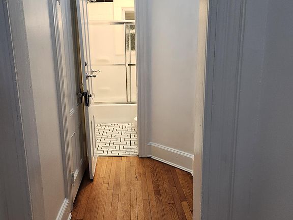 4th image of 29 Cottage Pl APT 2