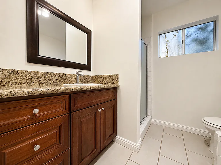 14306 Riverside Dr — Photo 10