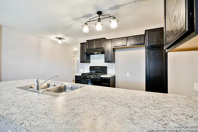 3 bed, 1243 sqft, $1,675 — Photo 4