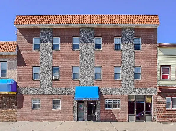 423 Avenue C image 1 of 9