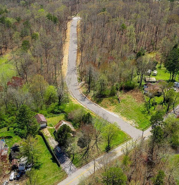 2nd image of 7462 Gates Rd