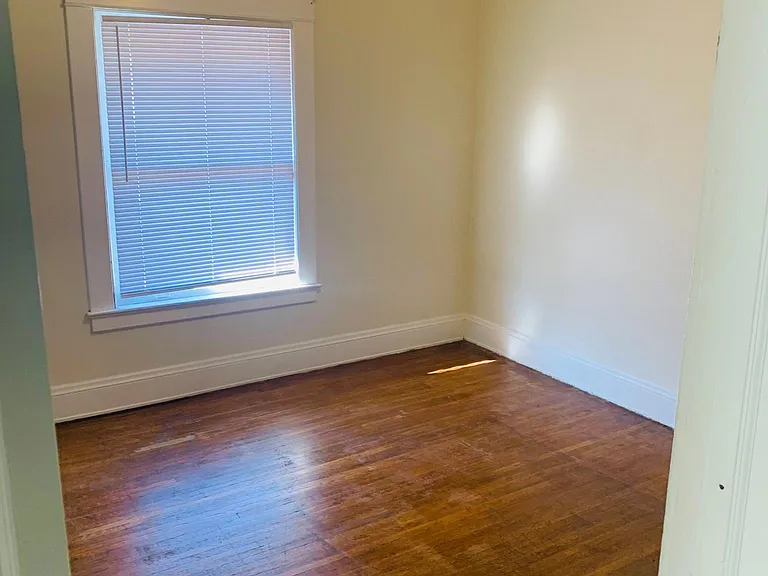 1347 Fry Ave — Photo 10