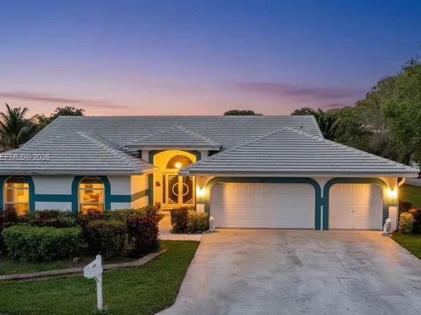 106 SW 85th Ter, Coral Springs, FL 33071