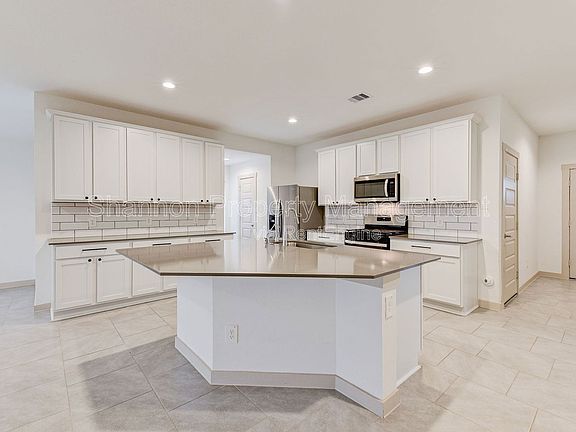 4th image of 29915 Reagans Ranch Dr