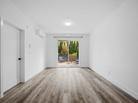 3rd image of 12320 222nd St #102