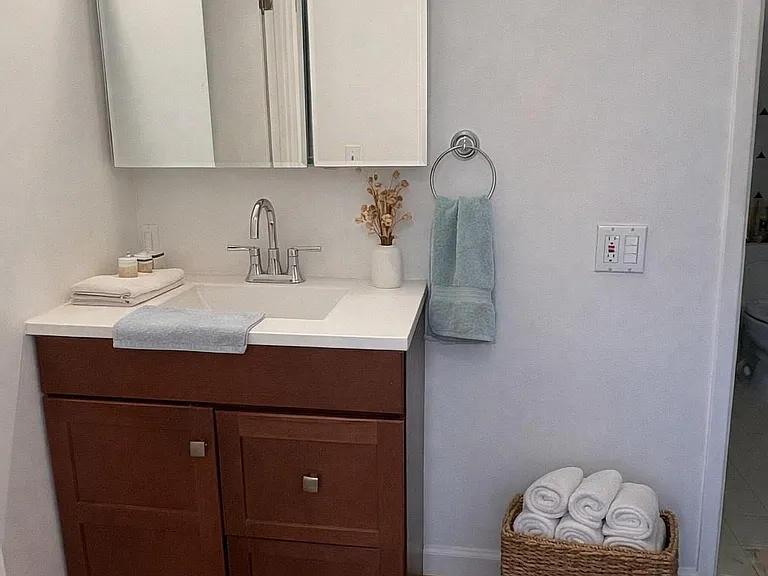 5 Linden St #2E — Photo 3