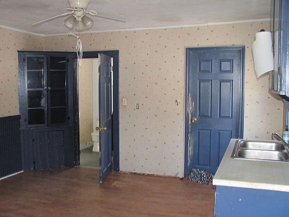 4th image of 1 Hall Street