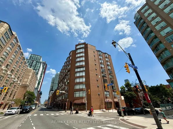 135 George St S #603, Toronto, ON M5A 4E8