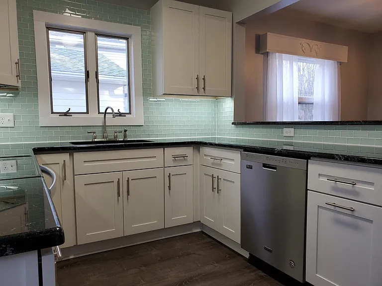 138 Elmwood Dr — Photo 5