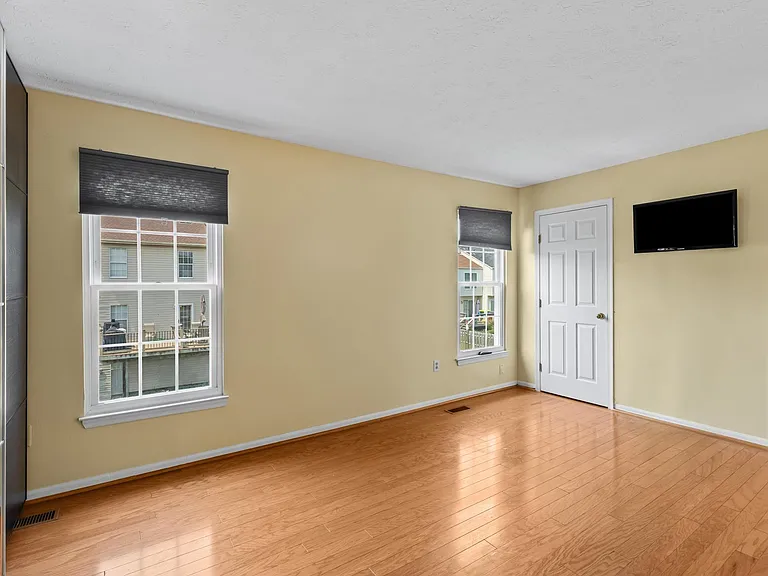 5411 Castlestone Dr — Photo 20