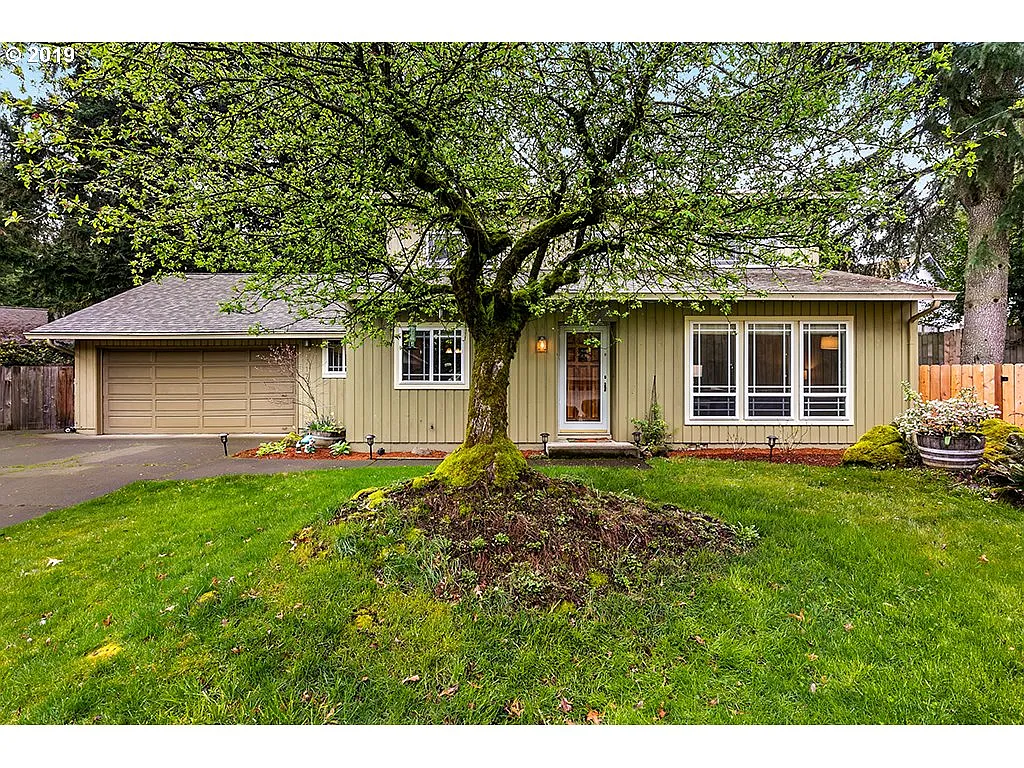 17177 SE Stanhelma Dr photo 1