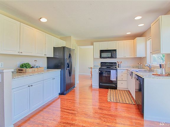 5th image of 21904 44th Avenue Ct E