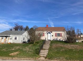 121 Pennsylvania Blvd, Monessen, PA