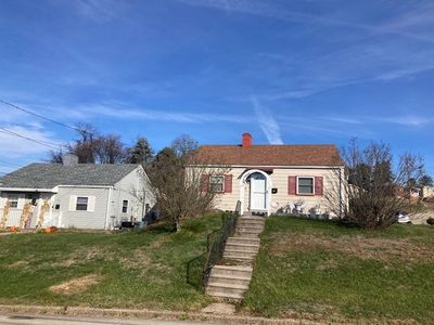 121 Pennsylvania Blvd, Monessen, PA, 15062