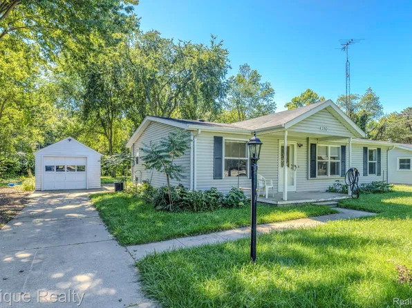 3501 Idle Hour Ct, Burtchville, MI 48059