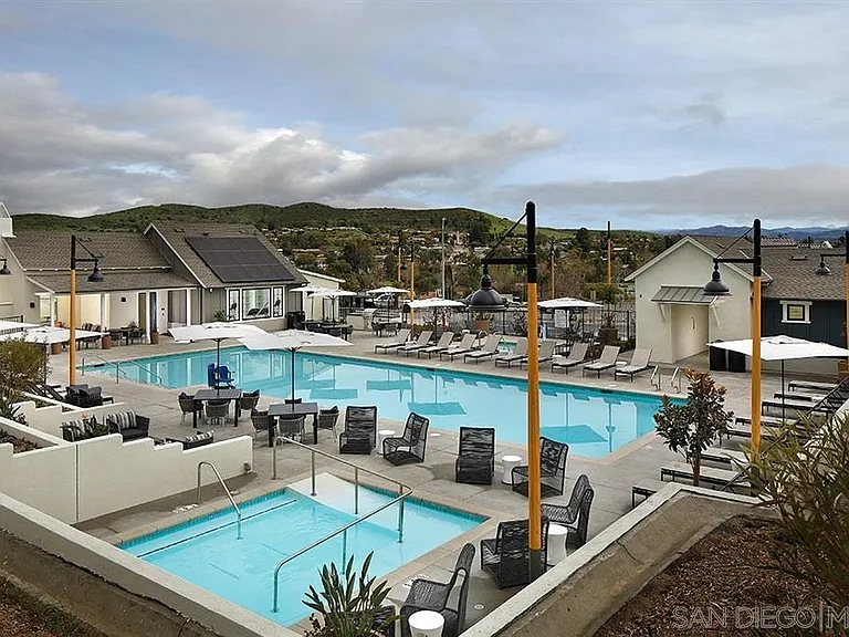 9020 Hightail Dr — Photo 29