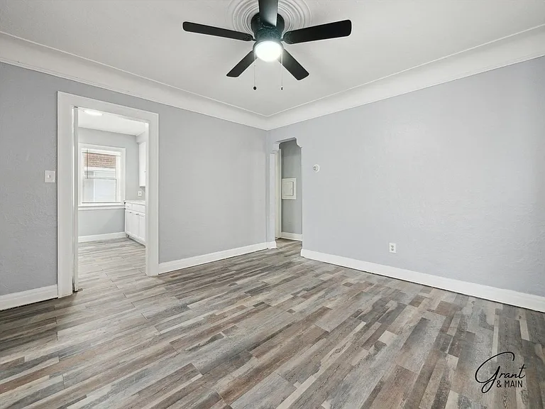 16831 Mendota - Bohdi Enterprises LLC — Photo 8