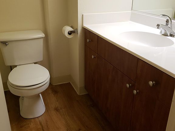 5th image of 2752 Kuilei St #605