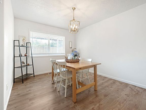 4th image of 4484 SE 24th St