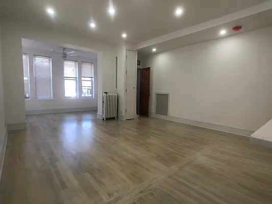 Rented by Highline Residential | media 10