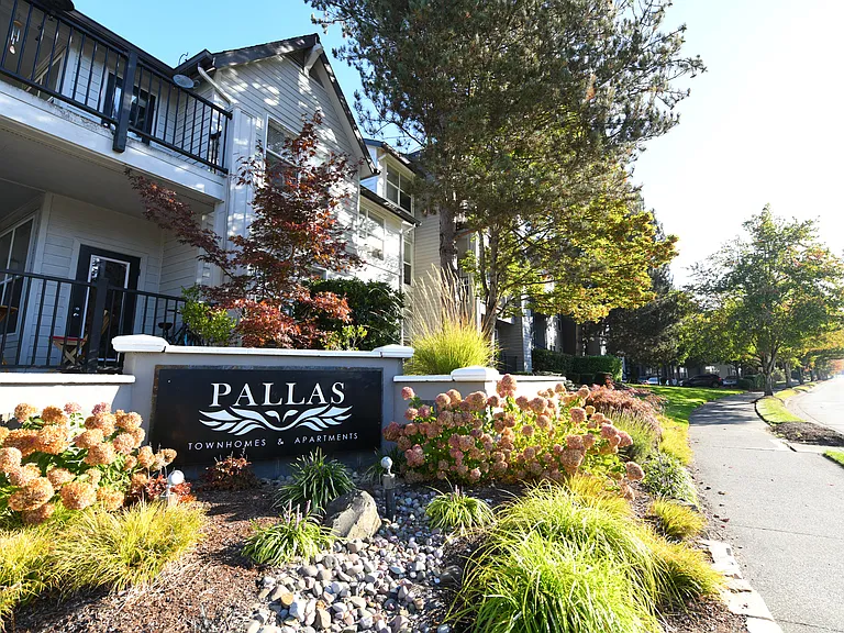 Pallas Townhomes and Apartments — Photo 16