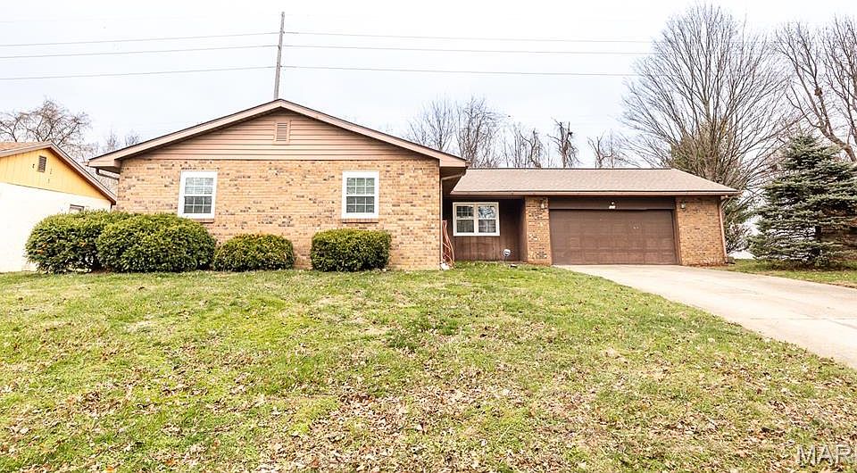 1st image of 121 Blanc Lee Dr