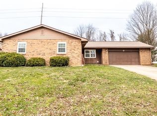 121 Blanc Lee Dr, Belleville, IL