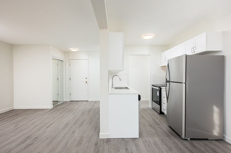 Edmonton Apartment for rent - 2 Bedrooms — photo 13