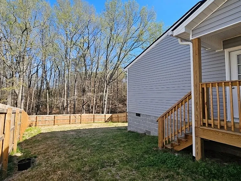 430 Abernathy Rd #B — Photo 5