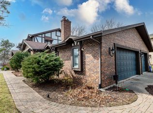 1104 N Old Fence Rd, Addison, IL 60101