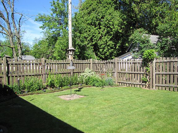 5th image of 51 East Ave